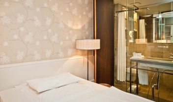 Cortiina Hotel Guestroom in Munich