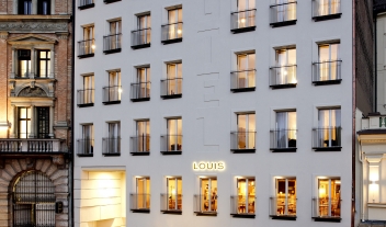 Louis Hotel Facade M 01 R