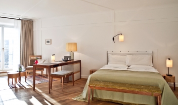 Louis Hotel Room M 07 R