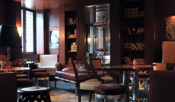 Palazzina Chairs in Venice