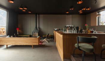 The Flushing Meadows Hotel and Bar