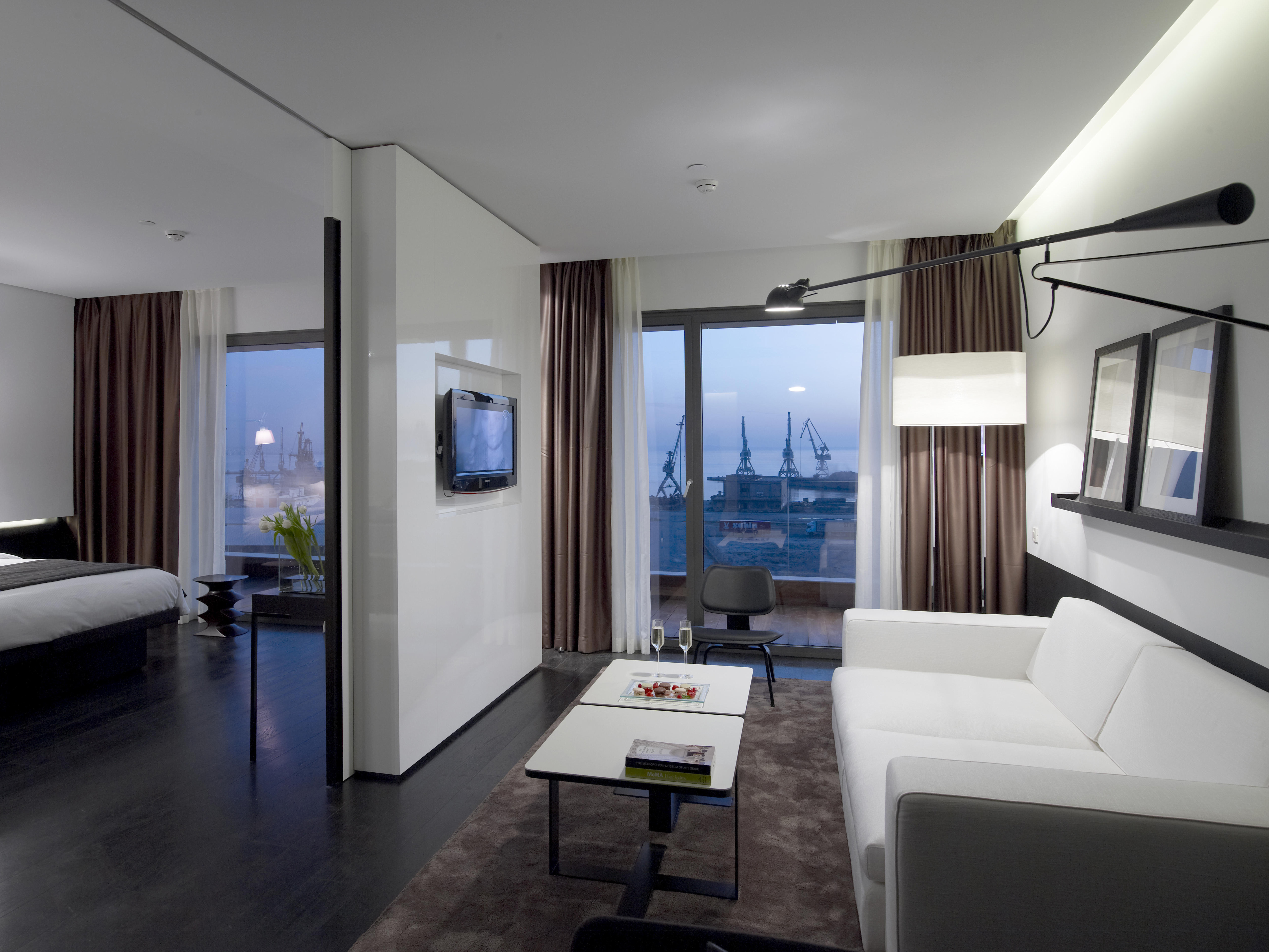 Rooms Suites At The Met Hotel In Thessaloniki Design Hotels